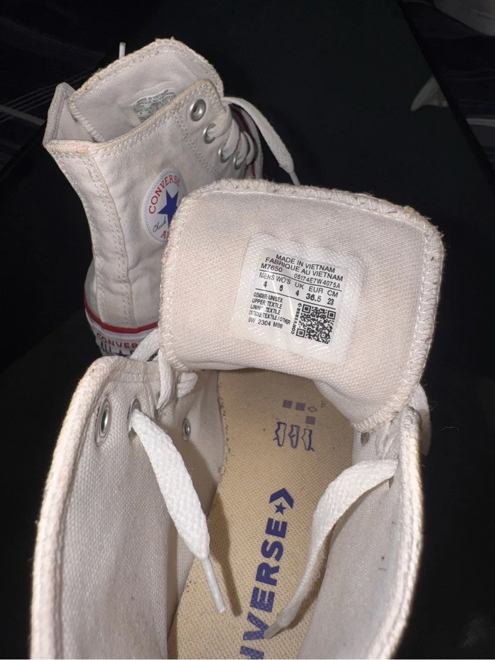 Converse white canvas